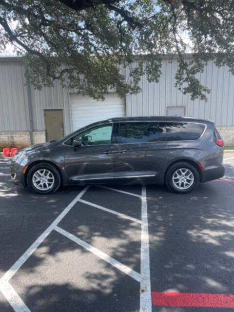 2020 Chrysler Pacifica for sale at AUSTIN PREMIER AUTO in Austin, TX