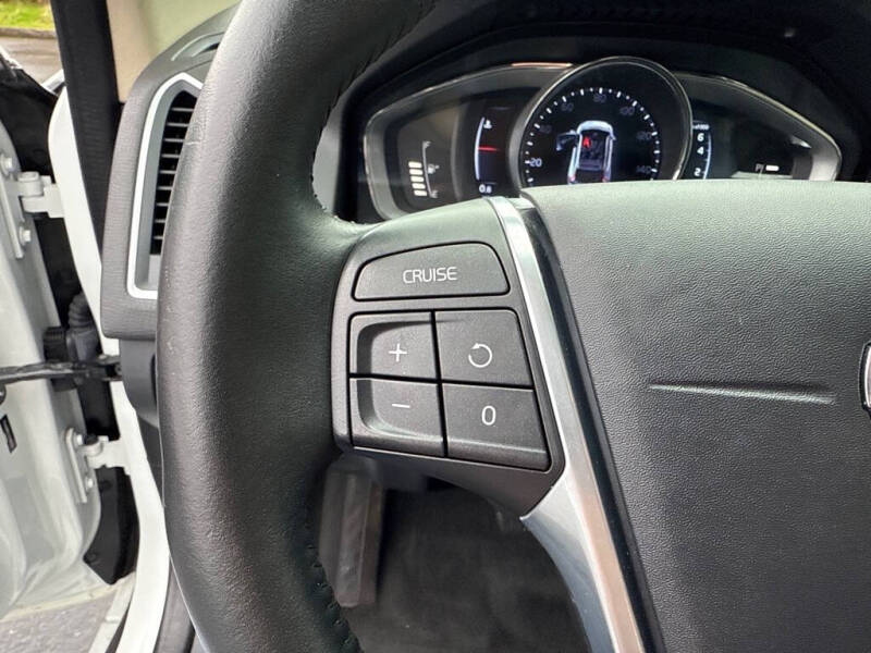 2016 Volvo XC60 T6 Drive-E