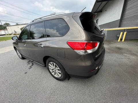 2016 Nissan Pathfinder S