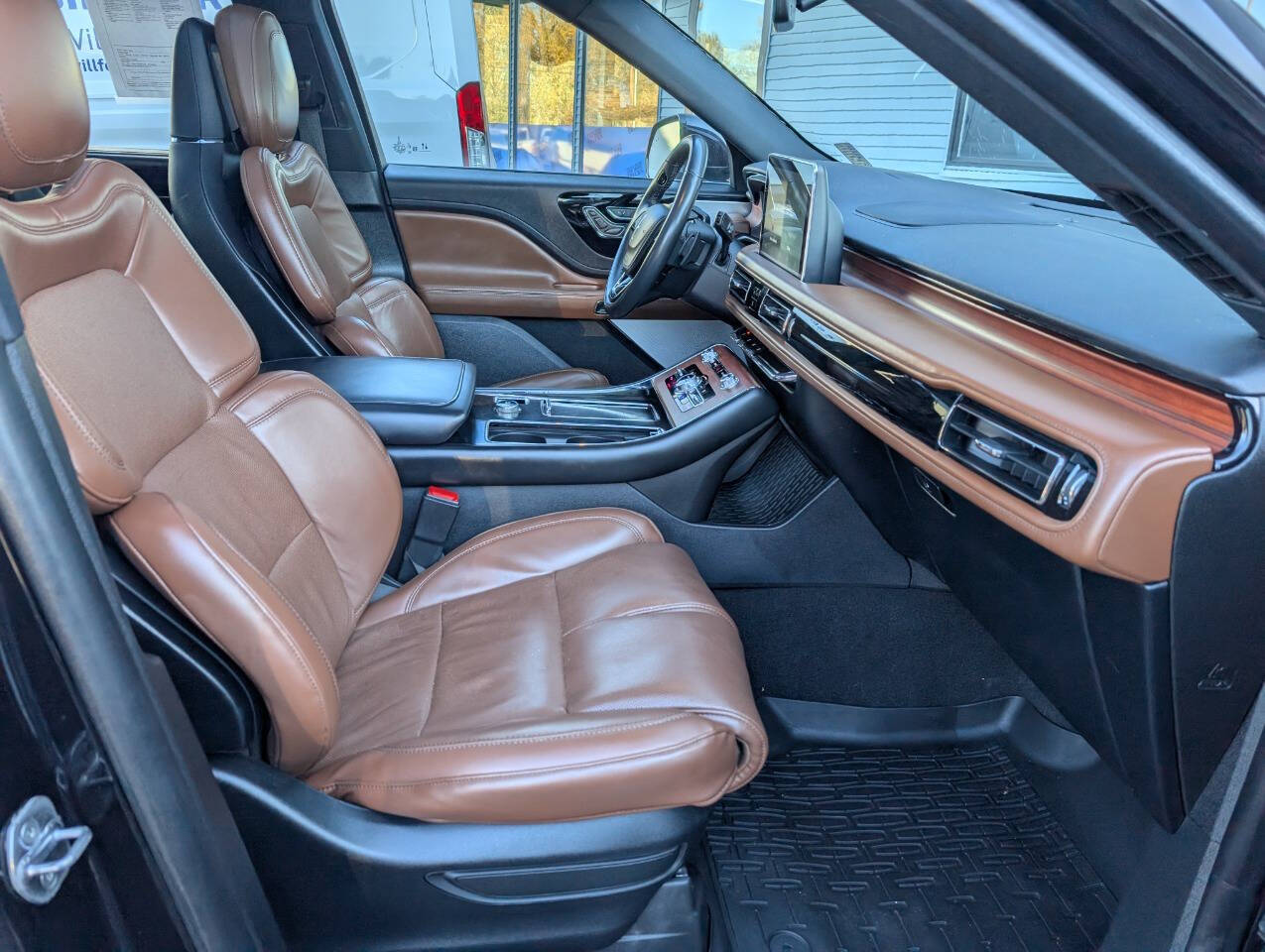 used 2022 Lincoln Aviator car, priced at $36,999