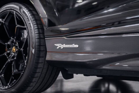2024 Lamborghini Urus Performante