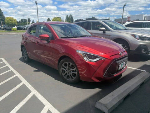 2020 Toyota Yaris Hatchback XLE