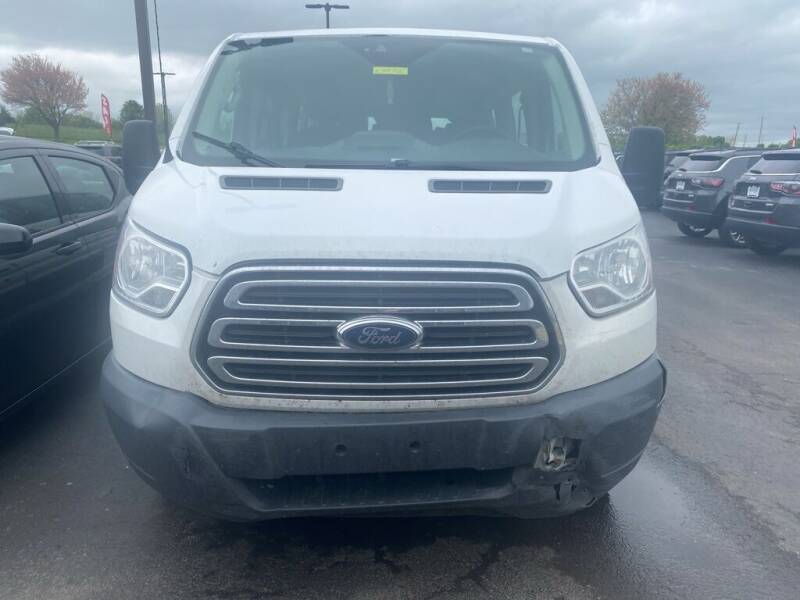 Used 2017 Ford Transit Wagon XLT with VIN 1FBZX2ZM1HKA66811 for sale in Maysville, KY