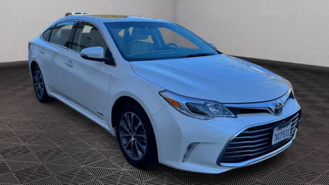 2016 Toyota Avalon Hybrid XLE Premium