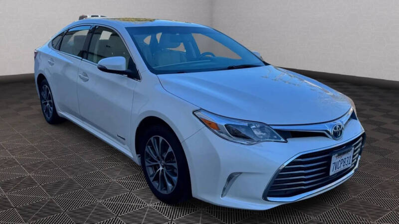 2016 Toyota Avalon Hybrid XLE Premium
