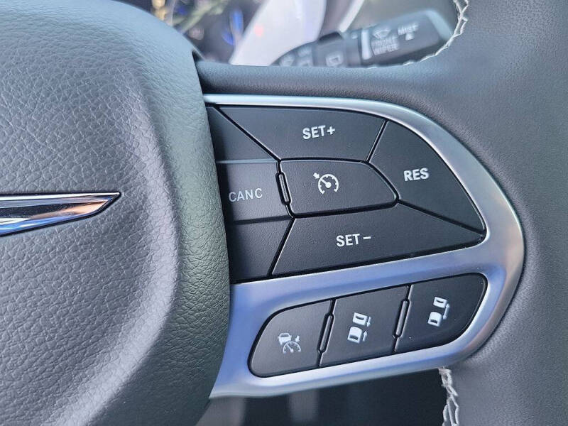 2026 Chrysler Voyager LX