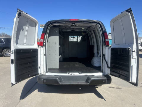 2022 Chevrolet Express 2500