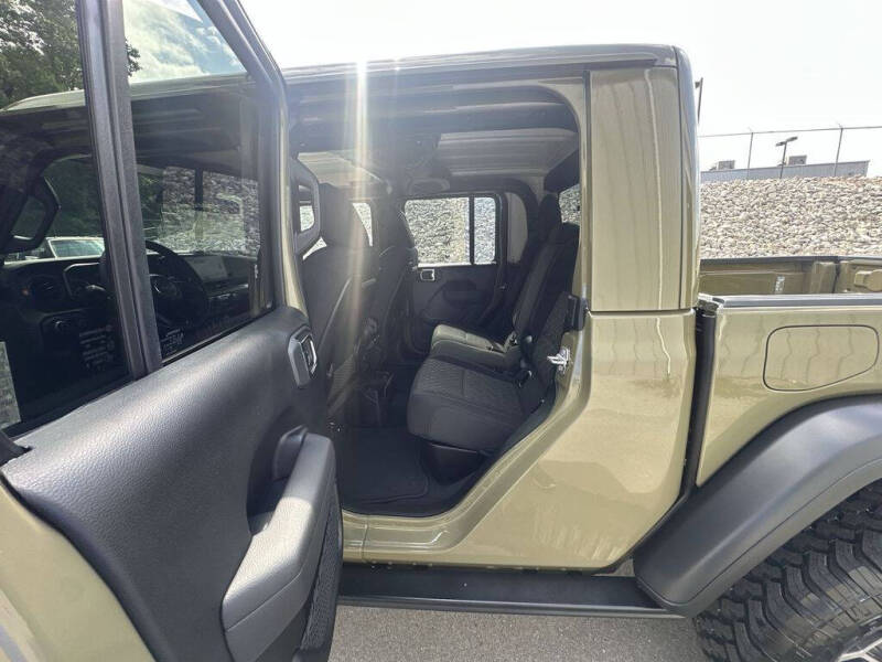 2025 Jeep Gladiator Mojave