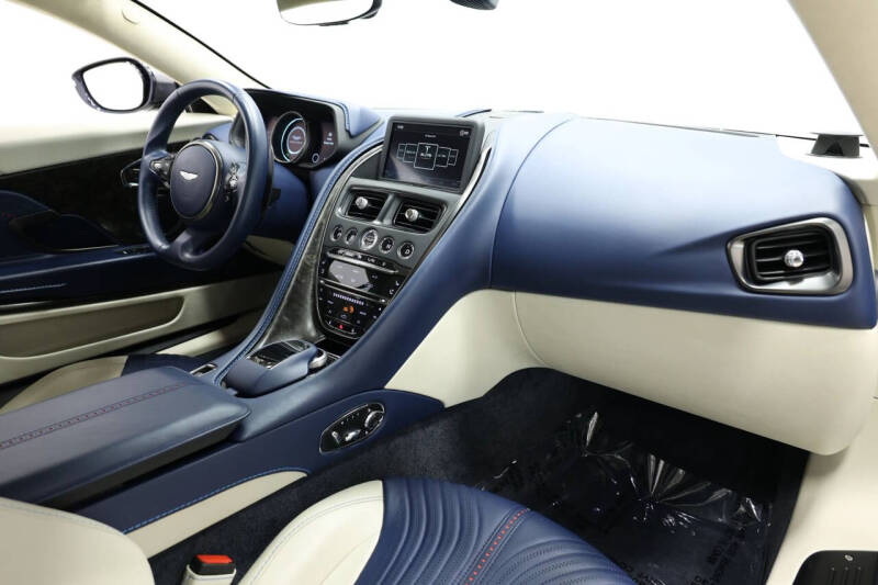 2017 Aston Martin DB11