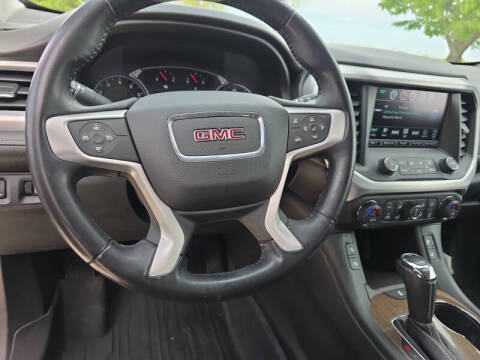 2017 GMC Acadia SLE-2