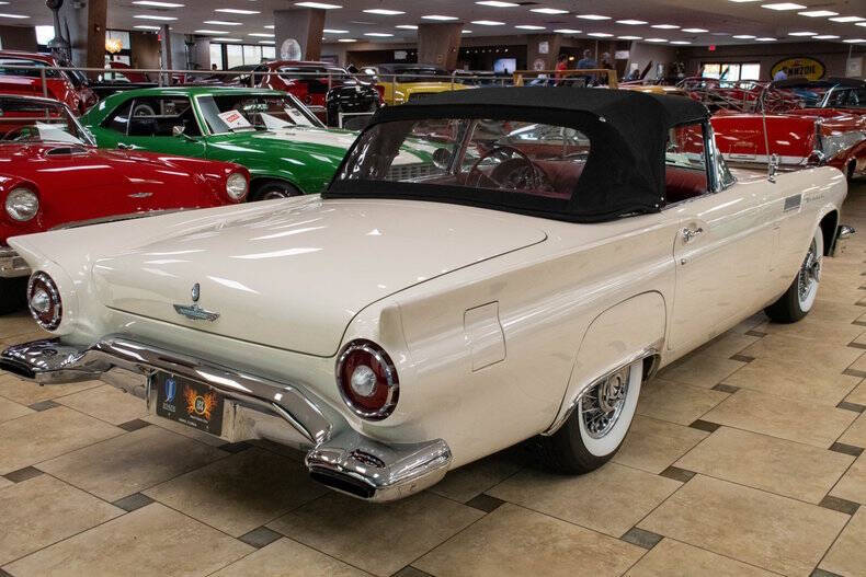 1957 Ford Thunderbird