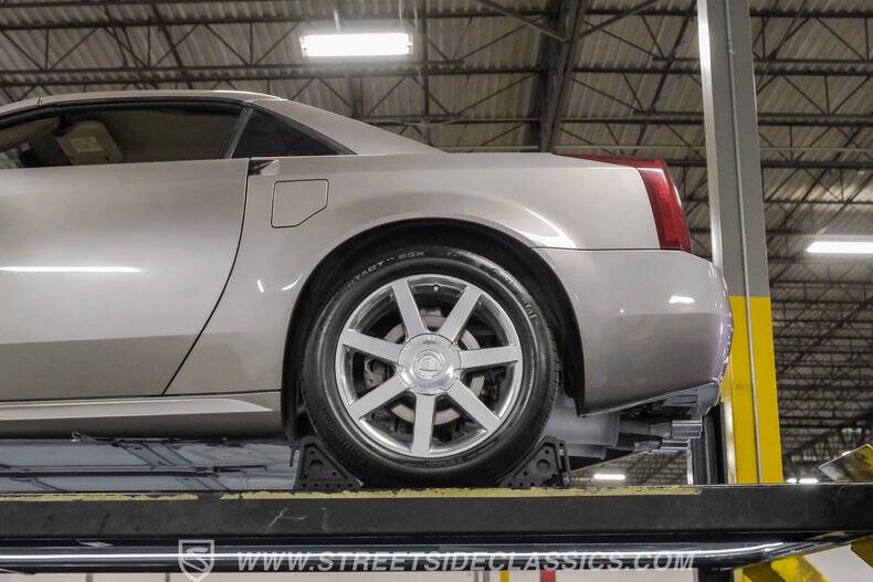2005 Cadillac XLR