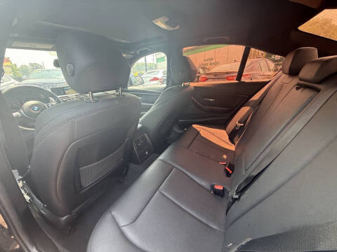 2017 BMW 3 Series 320i