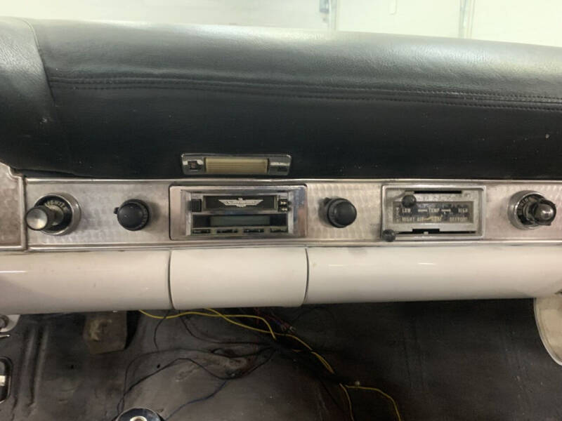 1957 Ford Thunderbird