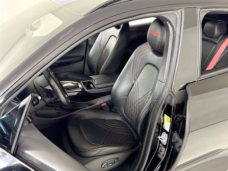 2021 Aston Martin DBX