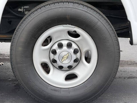 2024 Chevrolet Express 2500