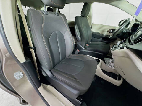 2017 Chrysler Pacifica LX