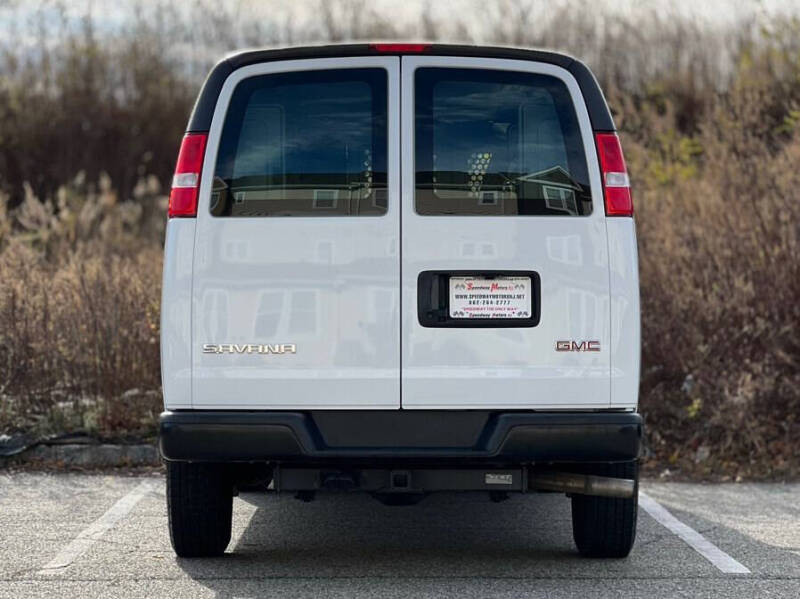 2023 GMC Savana 2500