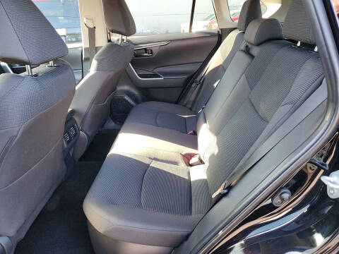 2025 Toyota RAV4 Hybrid LE