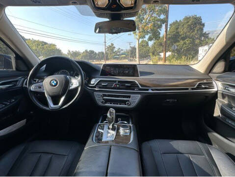 2017 BMW 7 Series 740i