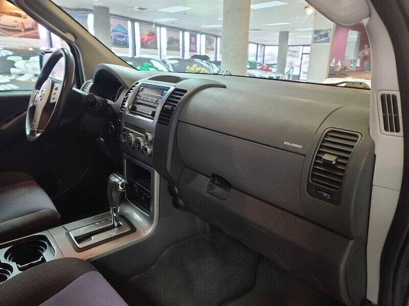 2006 Nissan Pathfinder SE