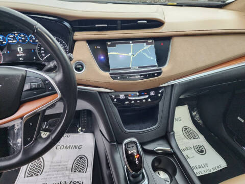 2017 Cadillac XT5 Platinum