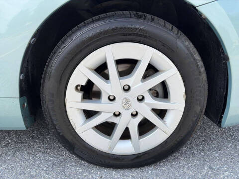 2014 Toyota Prius v Three