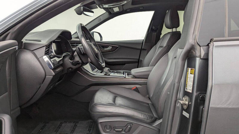 2022 Audi Q8 quattro Premium Plus 55 TFSI