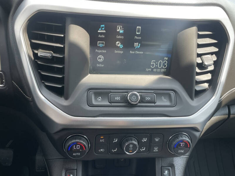 2017 GMC Acadia SLE-2