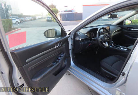 2021 Nissan Altima 2.5 SV