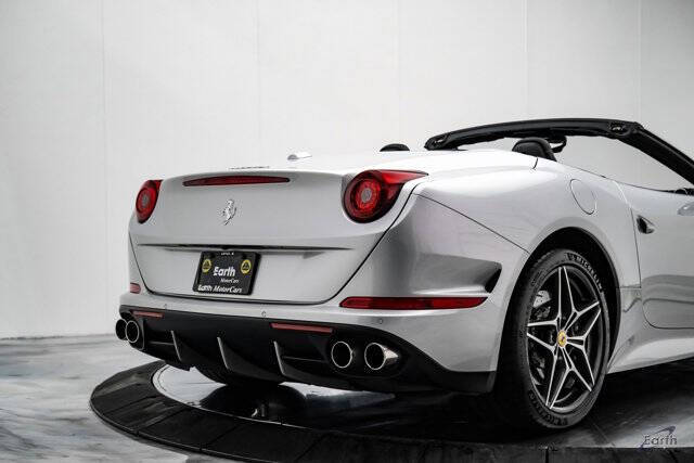 2016 Ferrari California T