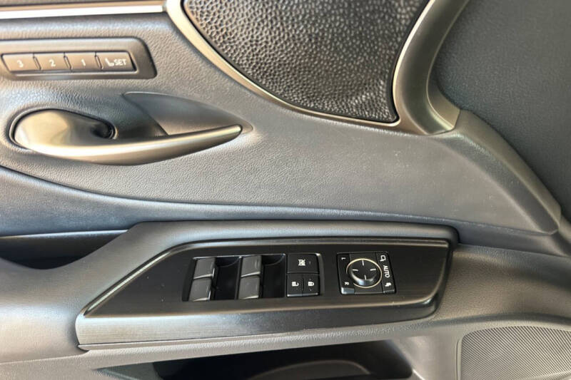 2020 Lexus ES 350 F SPORT