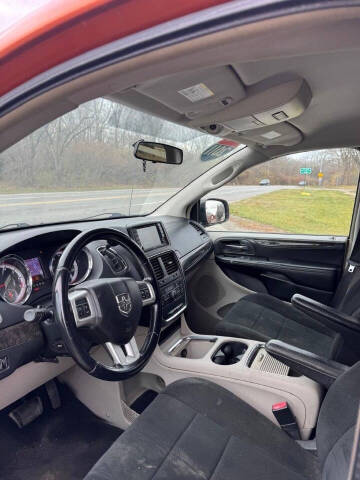 2011 Dodge Grand Caravan Crew