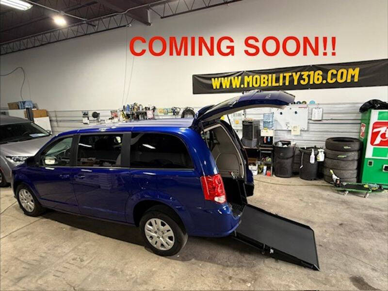 2018 Dodge Grand Caravan SE's photo