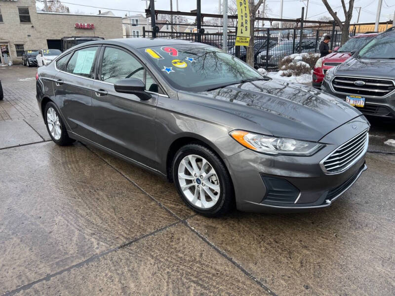 2019 Ford Fusion SE's photo