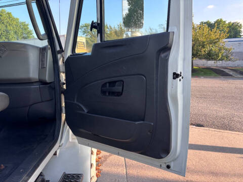2017 International DuraStar 4300