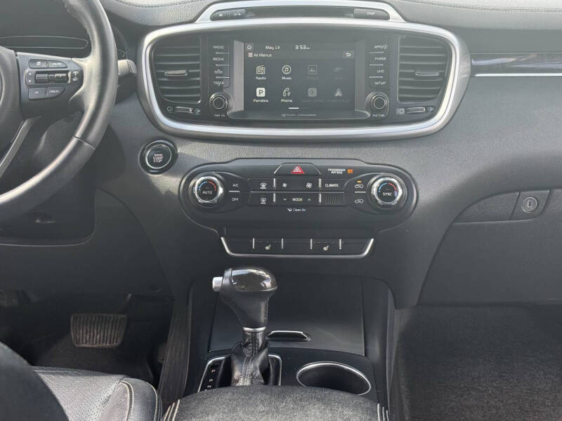 2017 Kia Sorento LX