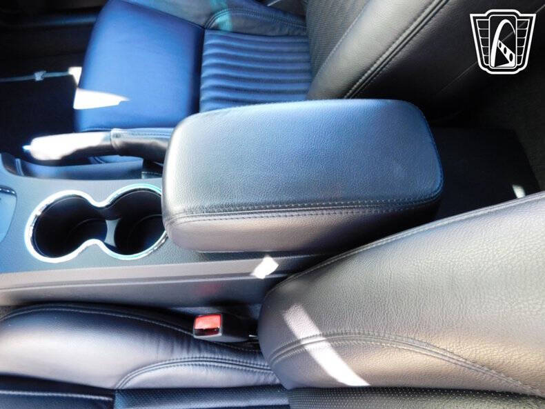 2005 Ford Thunderbird Deluxe