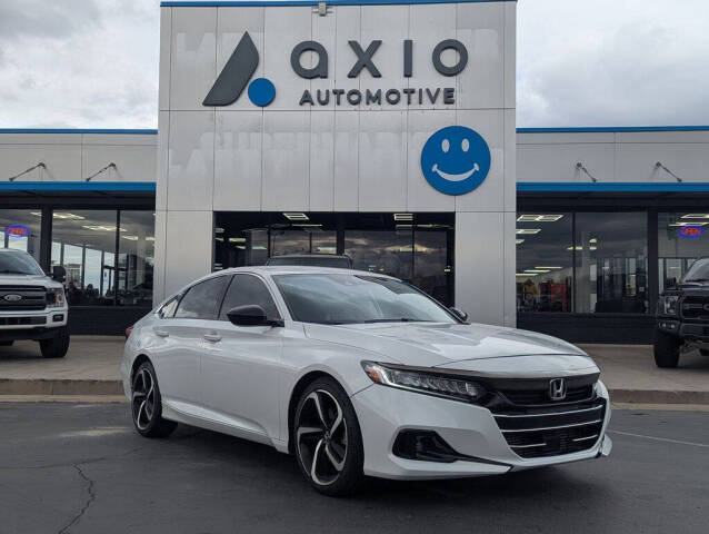 2022 Honda Accord Sport SE's photo