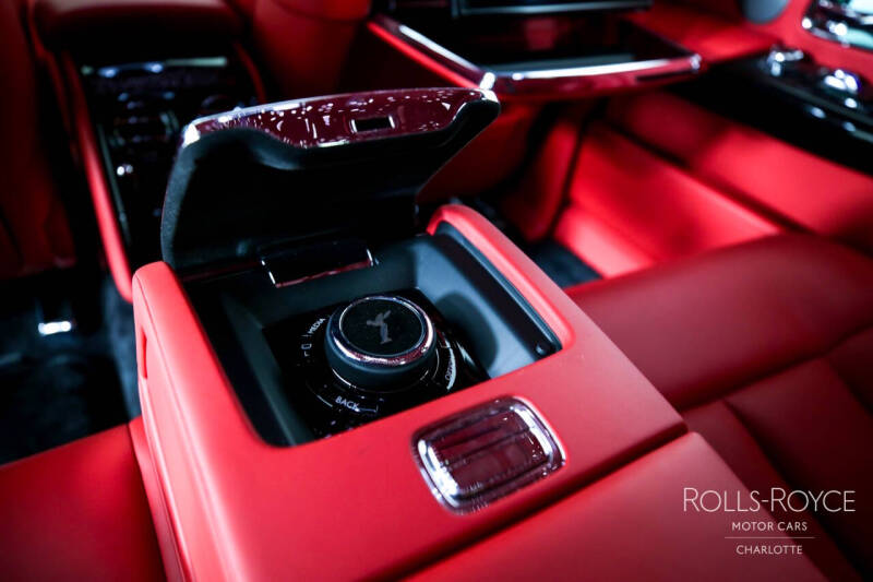 2024 Rolls-Royce Phantom