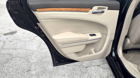 2014 Chrysler 300 C