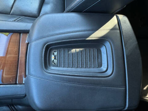 2018 Cadillac Escalade ESV Luxury