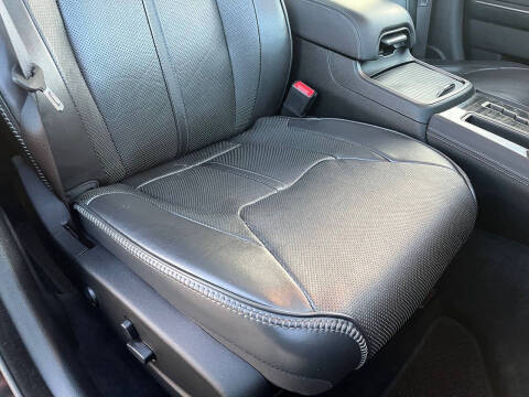 2014 Chrysler 300 C John Varvatos Limited Edition