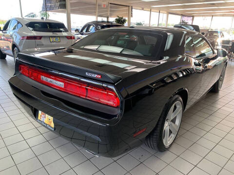 2008 Dodge Challenger SRT8