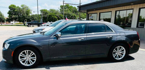 2017 Chrysler 300 C