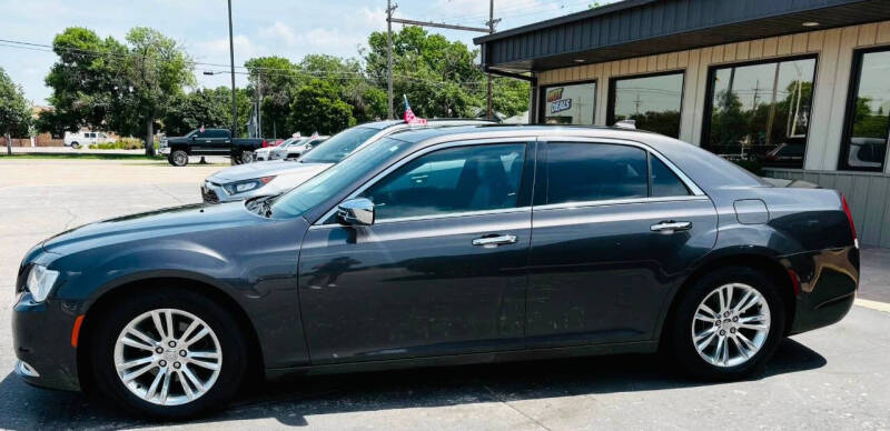 2017 Chrysler 300 C