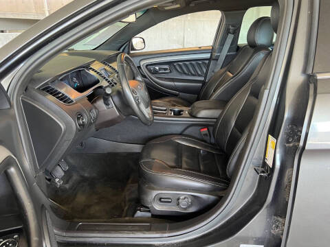2018 Ford Taurus SEL