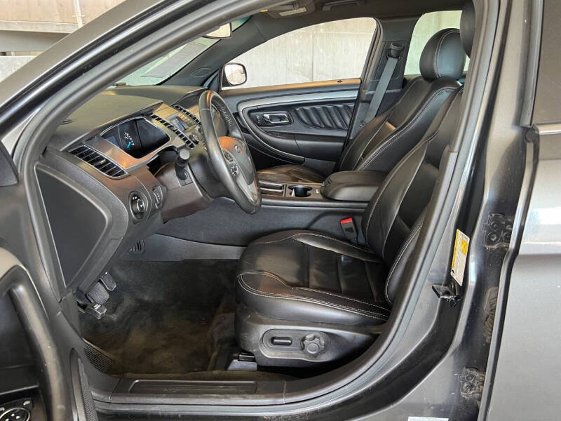 2018 Ford Taurus SEL