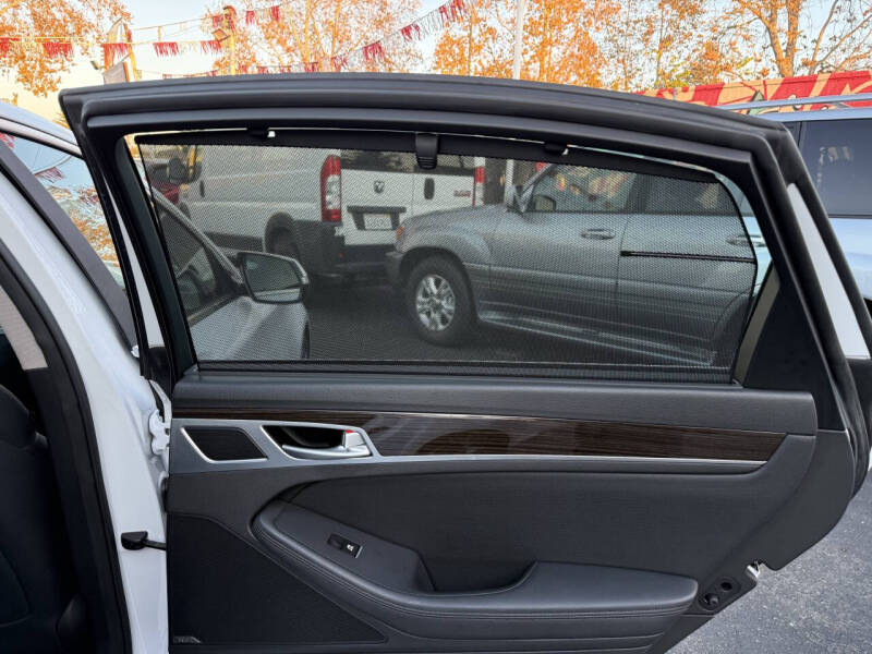 2015 Hyundai Genesis 3.8L