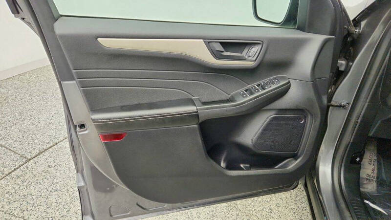 2022 Ford Escape S